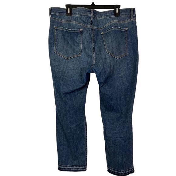 Old Navy Straight Mid Rise Raw Hem Womens Distressed Stretch Blue Jeans sz 14 - Picture 14 of 16